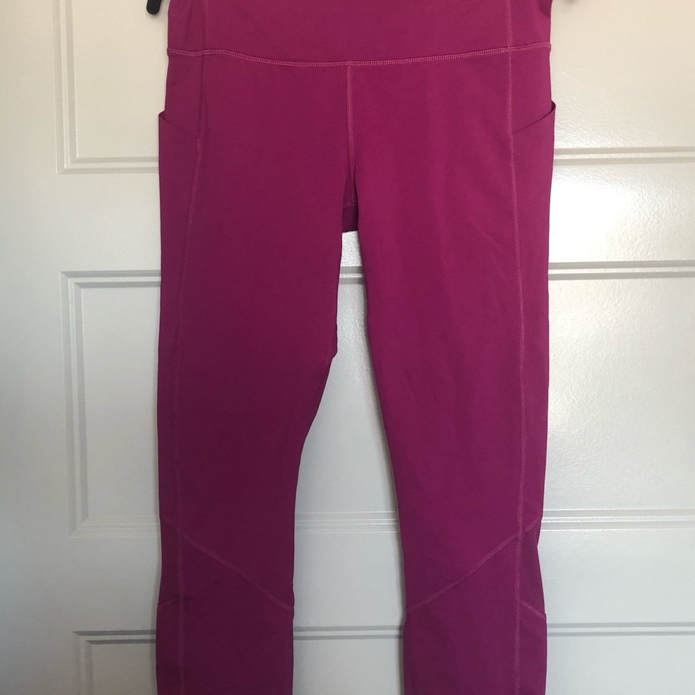 NWOT Lululemon pace rival crop size 8